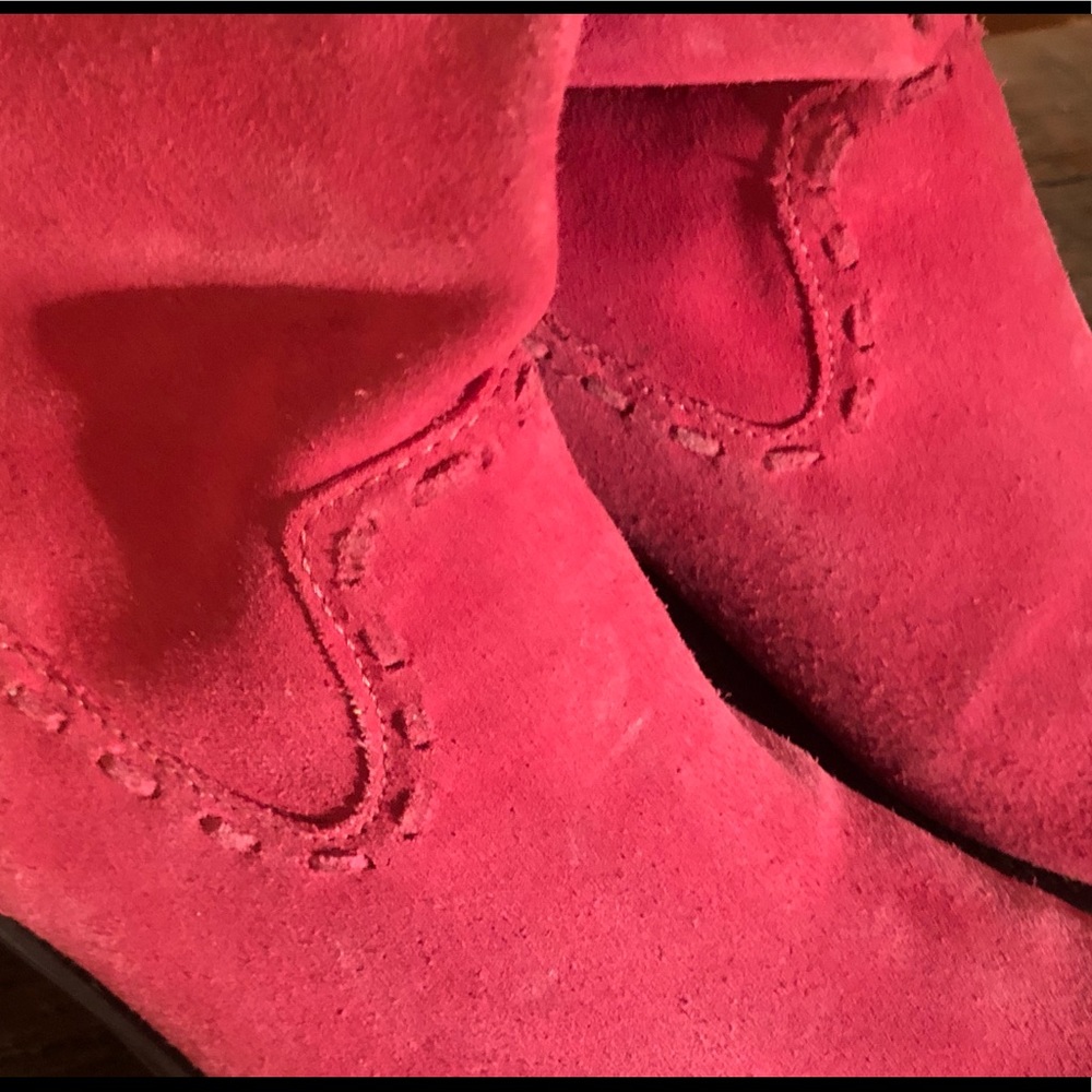 VTG pink suede Gianni Bini
